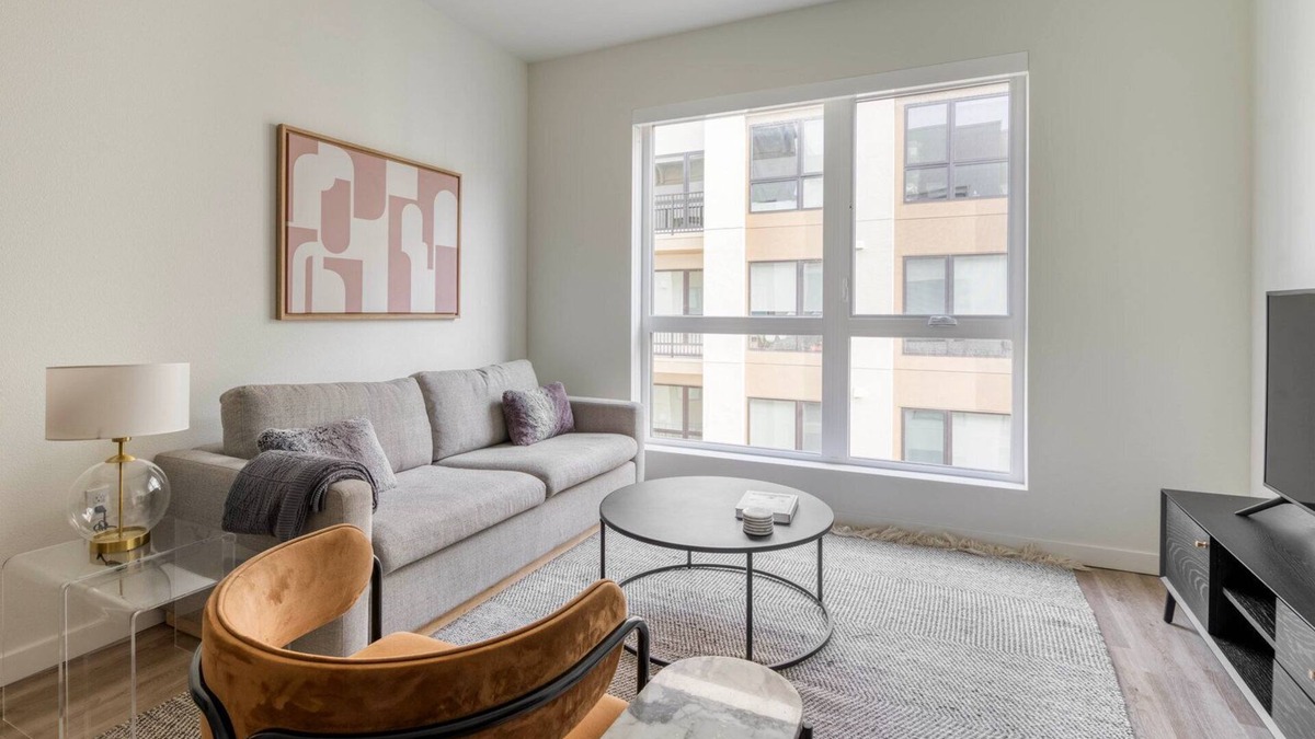Hayward Apartment | Tasteful Hayward 2BR w/Heated Pool, near Shops & Dining, by Blueground