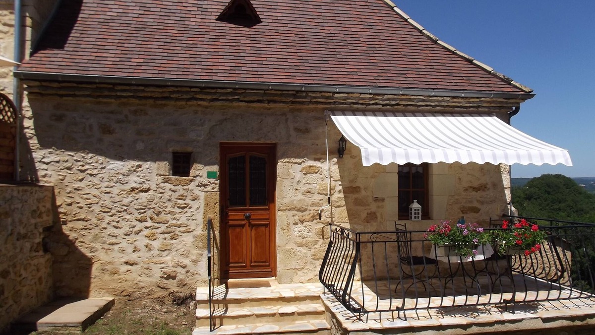Cenac-et-Saint-Julien Cottage | Tastefully renovated, beautiful views, close to many sights and amenities.