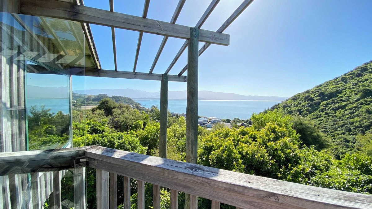 Tata Beach House | Tata Beach Heights - Spectacular Ocean and Bush Views