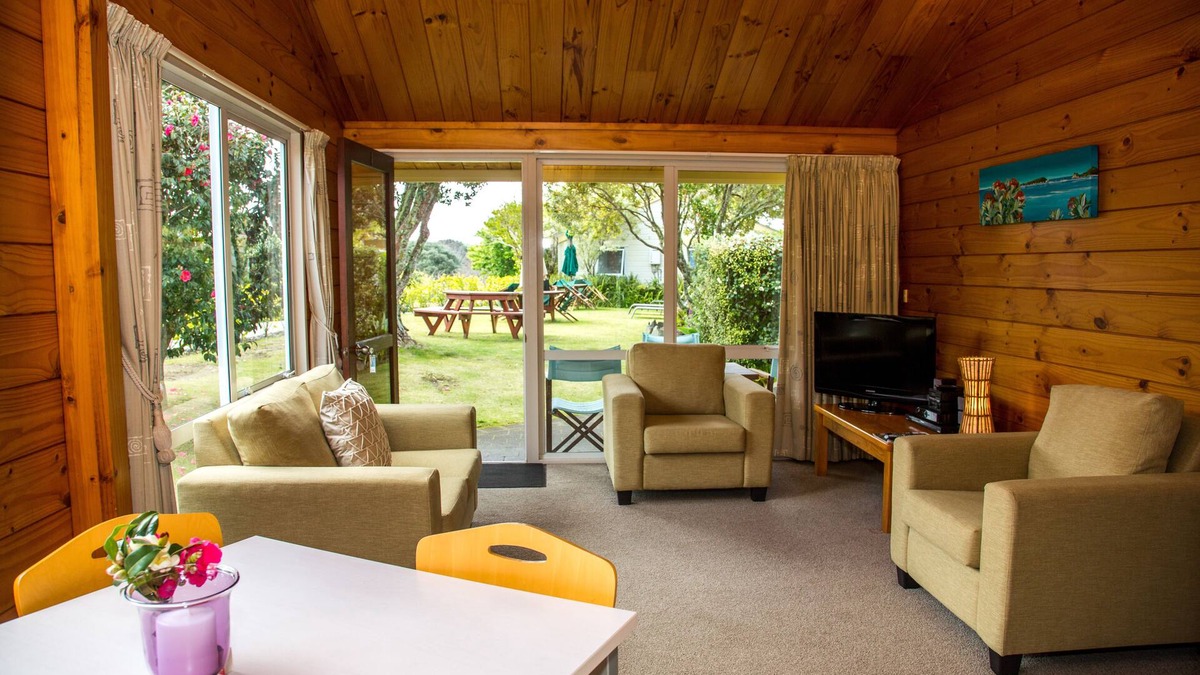 Hahei House | Tatahi Lodge Beach Resort