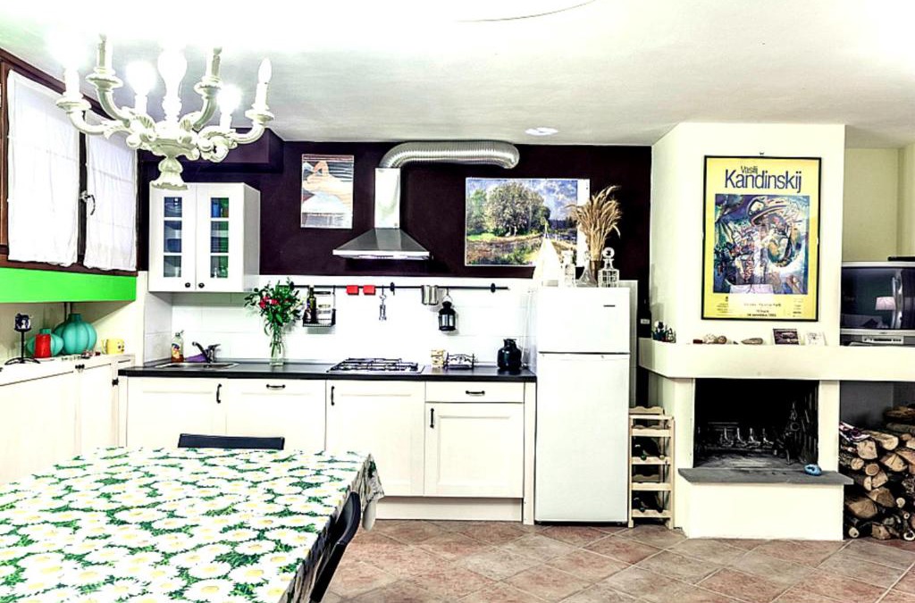 Pianoro House | Tavernetta con camino in collina