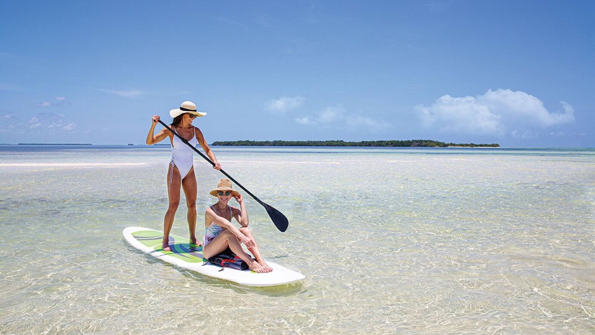 Marathon Condo | TB Beach Swimming Pool, Tennis, Hot Tub, dock, arrive any day, tropical paradise