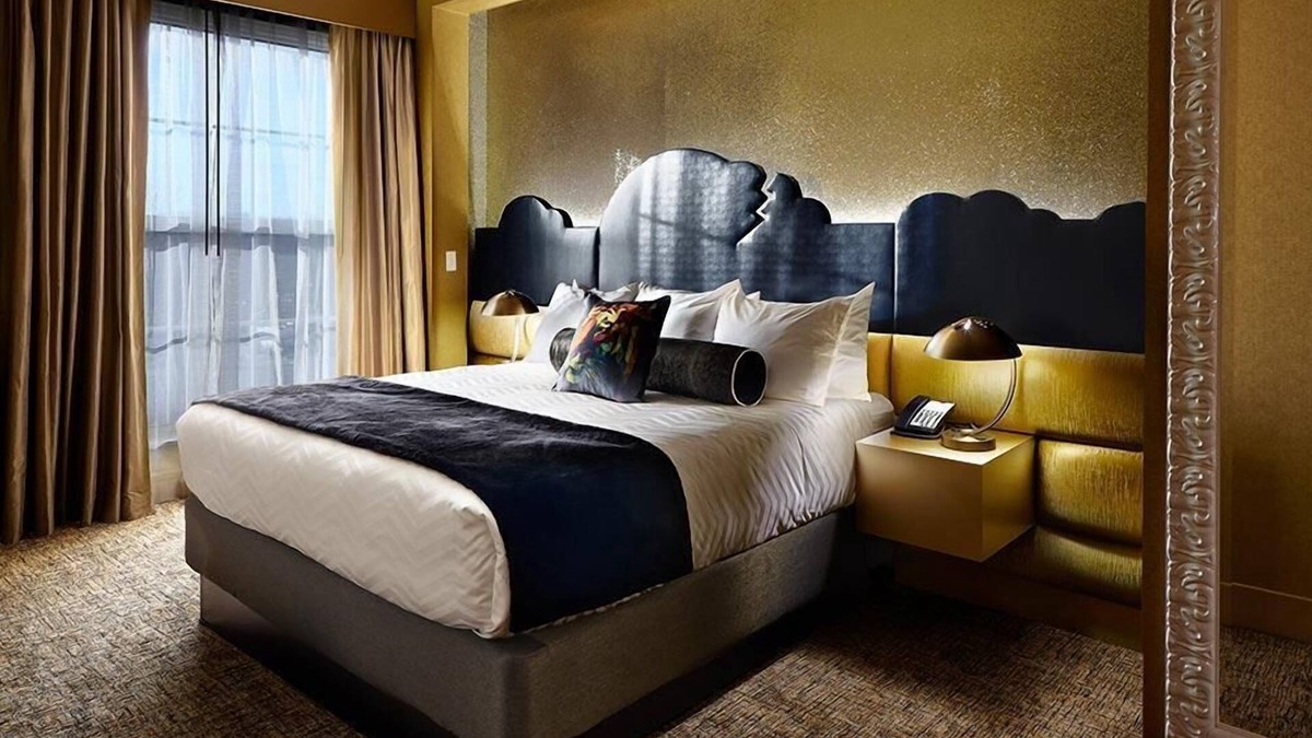 Whitehaven Hotel | TCB Suite - Birthplace of Rock ‘n’ Roll and Home of the Blues