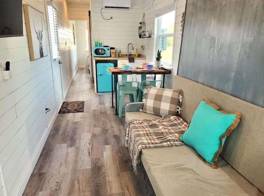 Johnson City House | TCR @ 290 Wine Trail #11 - New 40' unit sleeps 4!