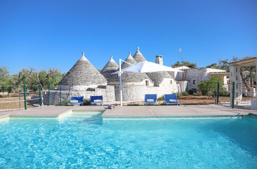 Triggianello House | TD Trulli Albapetra Pool & Olive Trees