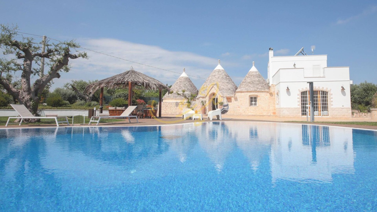 Monopoli House | TD Trulli Bruco Large Pool for Family Fun