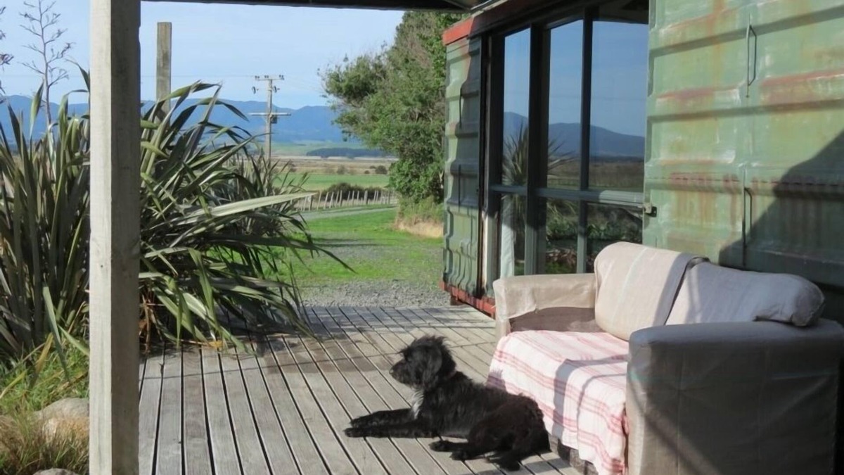 Palliser Bay House | Te Rakau Cabins - a wildlife haven and retreat