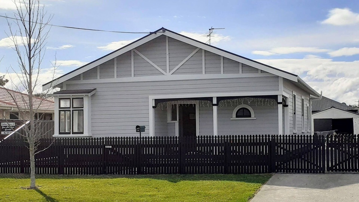 Blenheim House | Te Waiharakeke Holiday Home