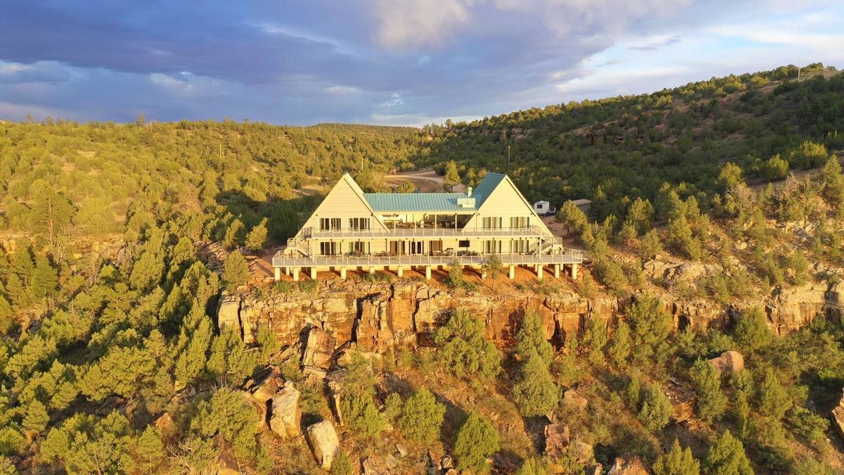 Solano Hotel | Teepee Lodge with Equus & Firearms/ranch