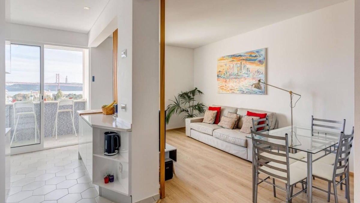 Linda-a-Velha Apartment | Tejo River View Apartment nearby Belém