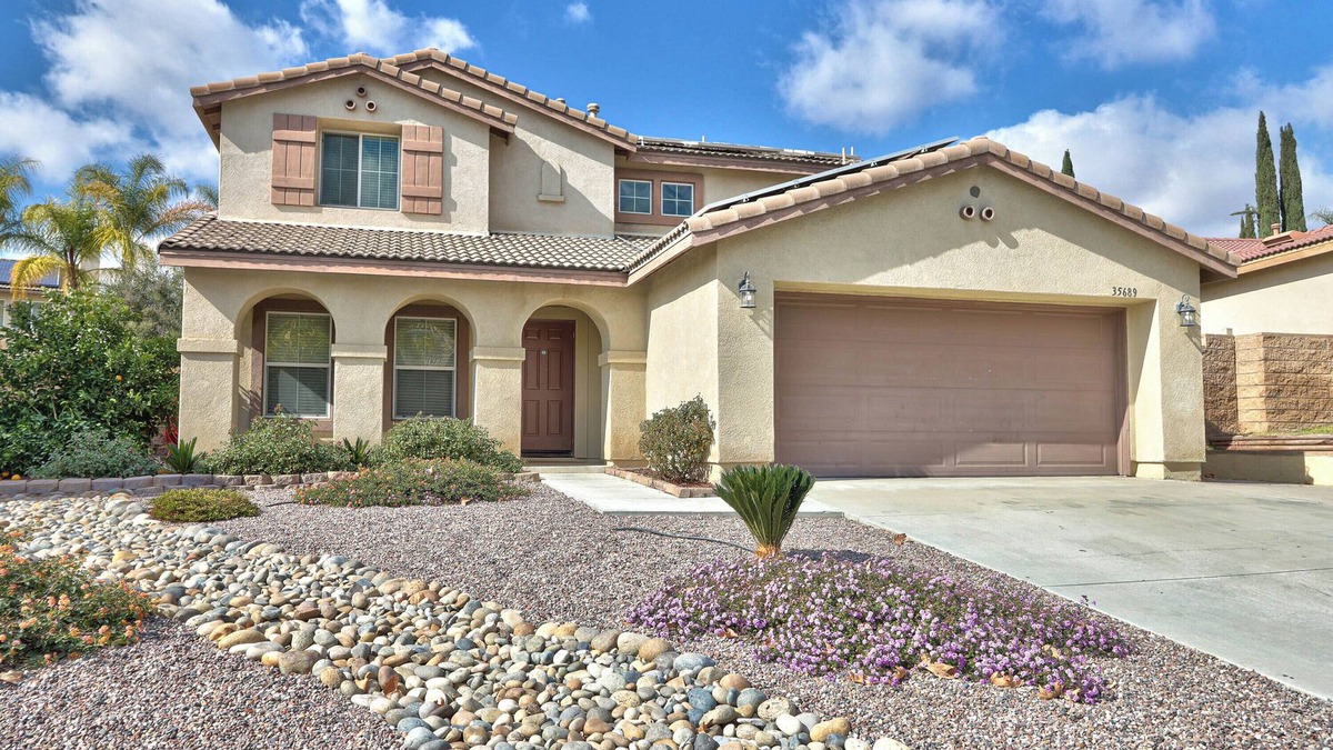 Winchester House | Temecula Valley Retreat Just Minutes From Wine Country- EV CHARGING AVAILABLE