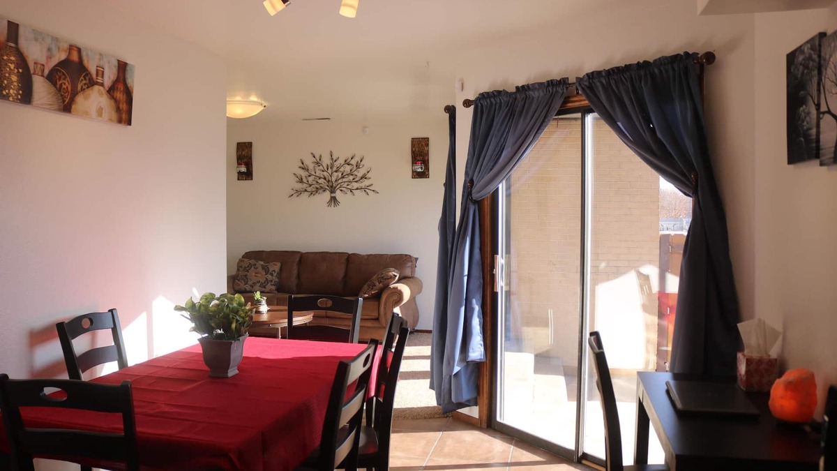 Vernal Condo | Temple Place #2 is a family friendly & convenient home located in town!