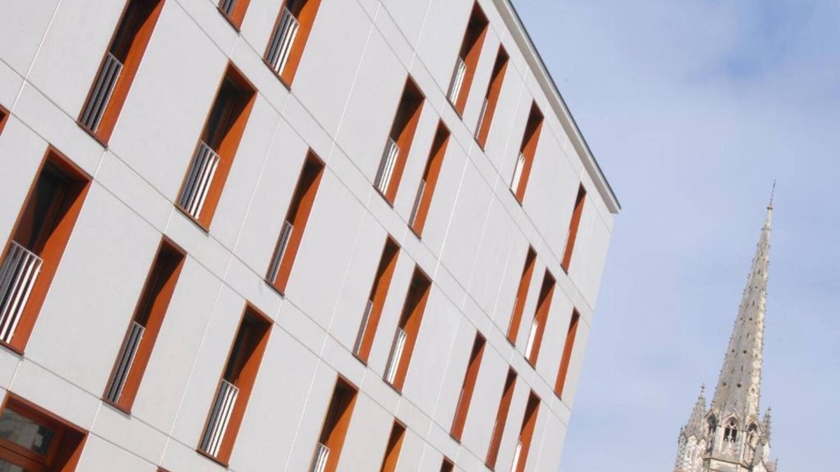 Bayonne House | Temporesidence Cathedrale