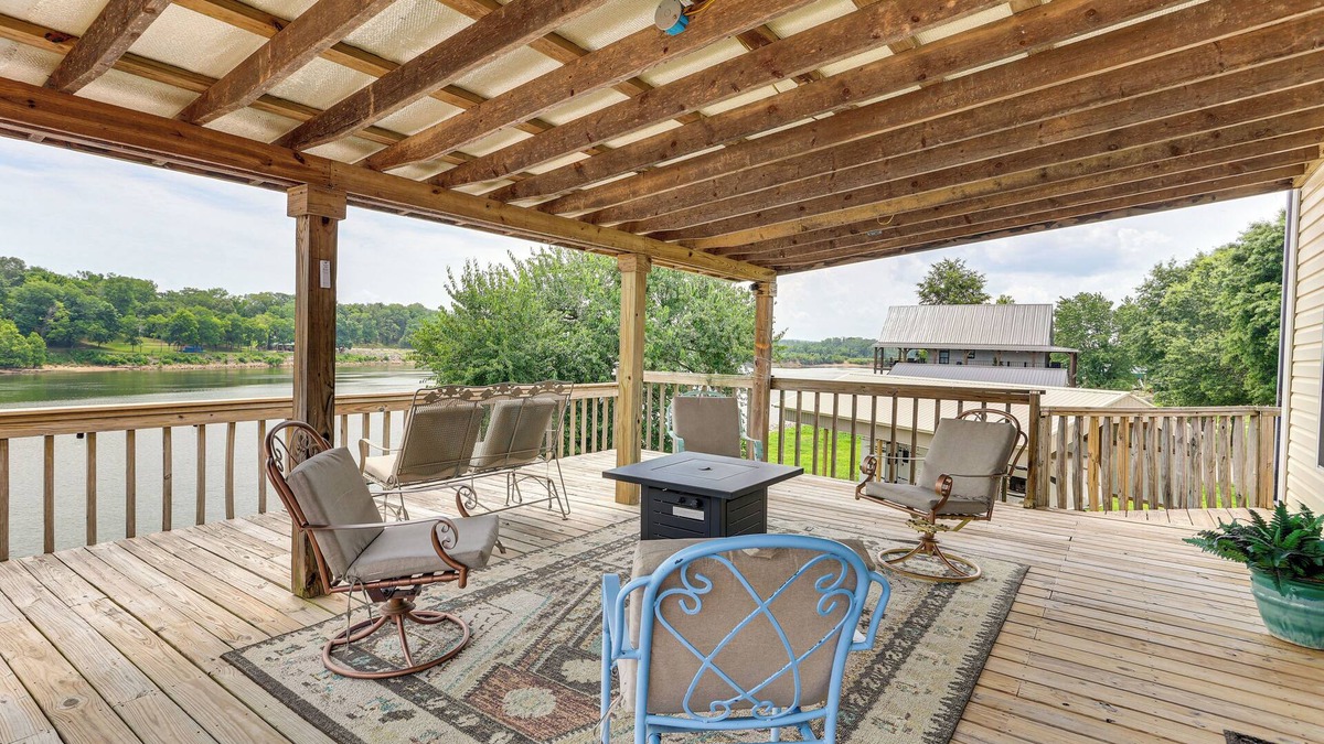 Morris Chapel House | Tennessee River Retreat: Multi-Level Deck & Views