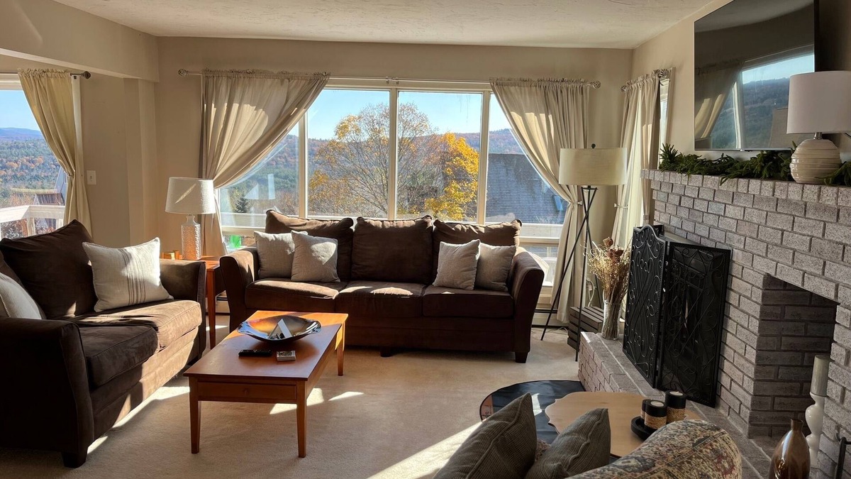 Plymouth House | Tenney Mountain Ski-in/ski-out House