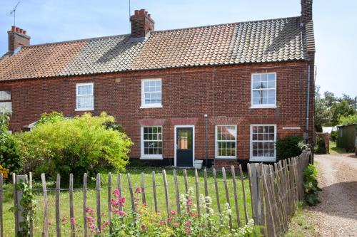 Brancaster Staithe House | Tennyson Cottage - Norfolk Cottage Agency
