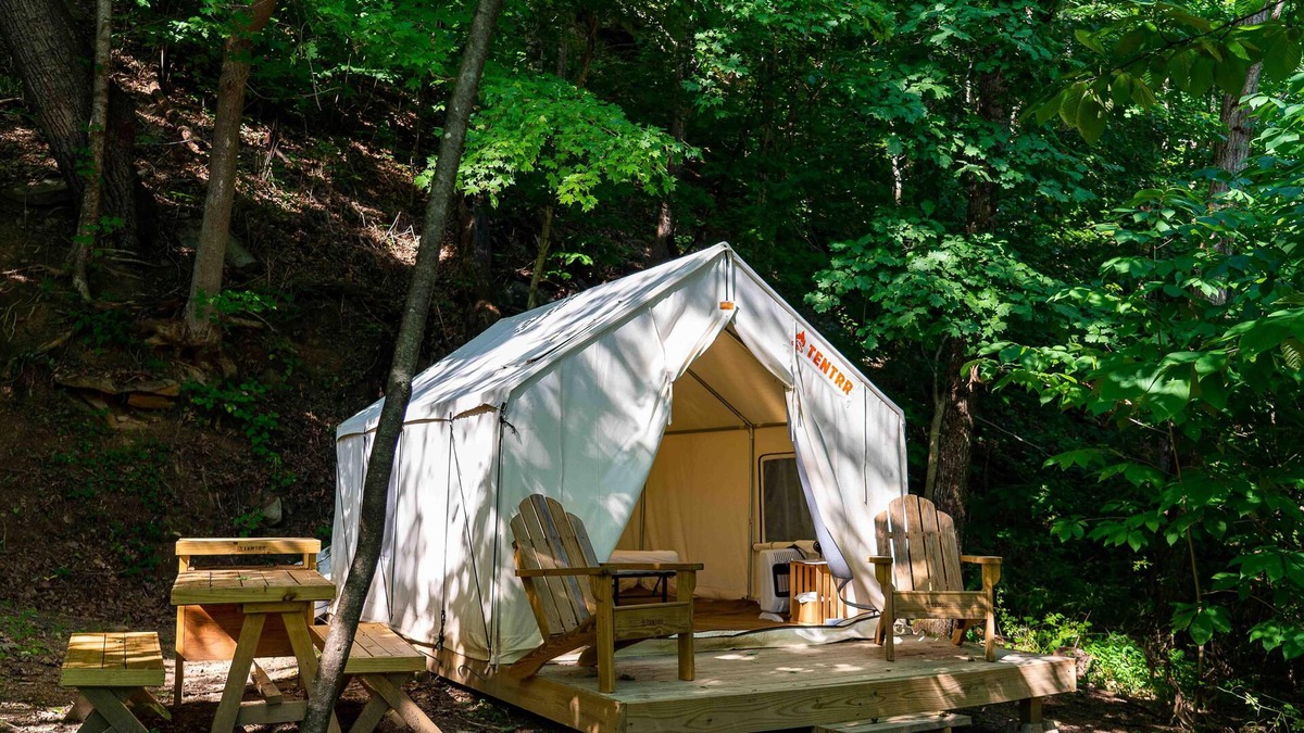 Ansted RV Rental | Tentrr State Park Site - WV Hawk's Nest State Park - Site G - Single Camp