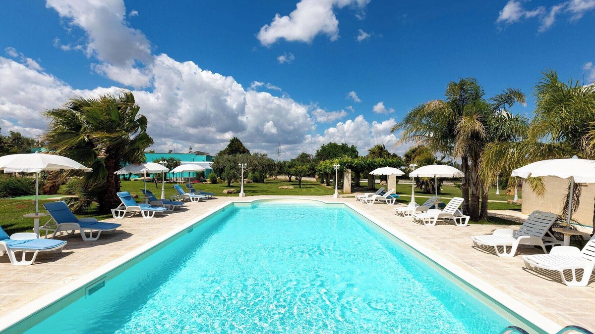 Mesagne Villa | Tenuta Donna Caterina by BarbarHouse