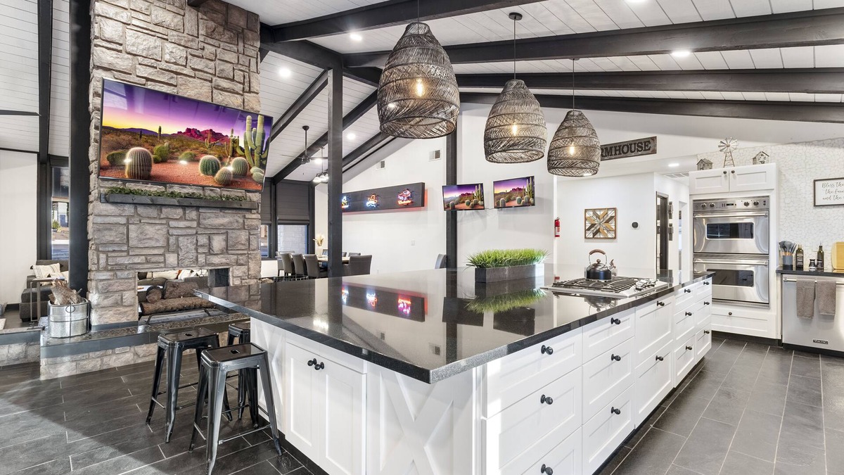 Regency Heights House | Tequila Fountain