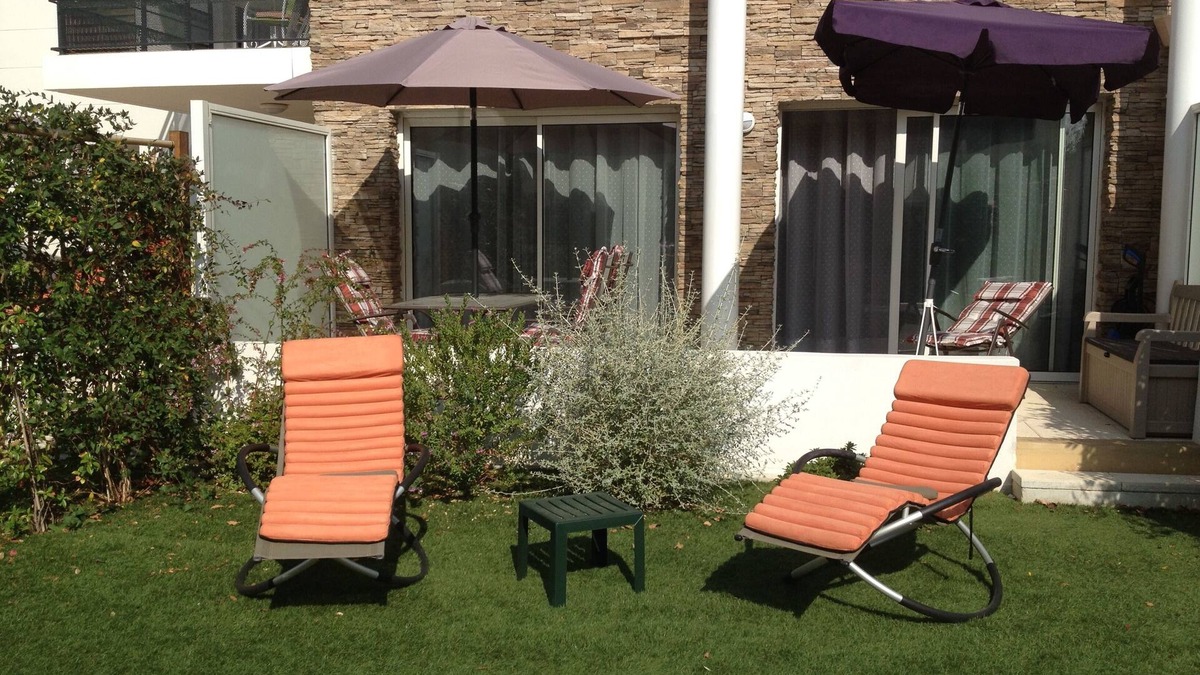Sanary-sur-Mer Apartment | TERRA COTTA, spacious 2-room apartment - Garden terrace Parking - Access for disabled