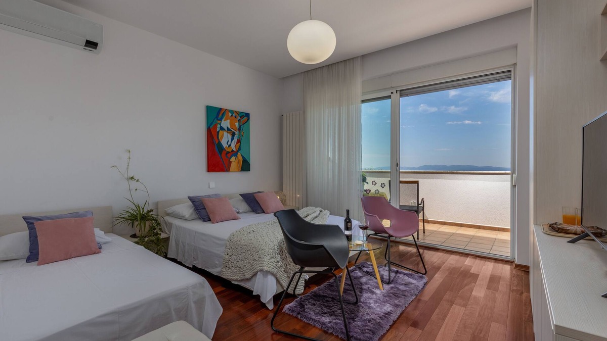 Buzdohanj Bed & Breakfast | Terra Magica Room with parking, balcony and sea view