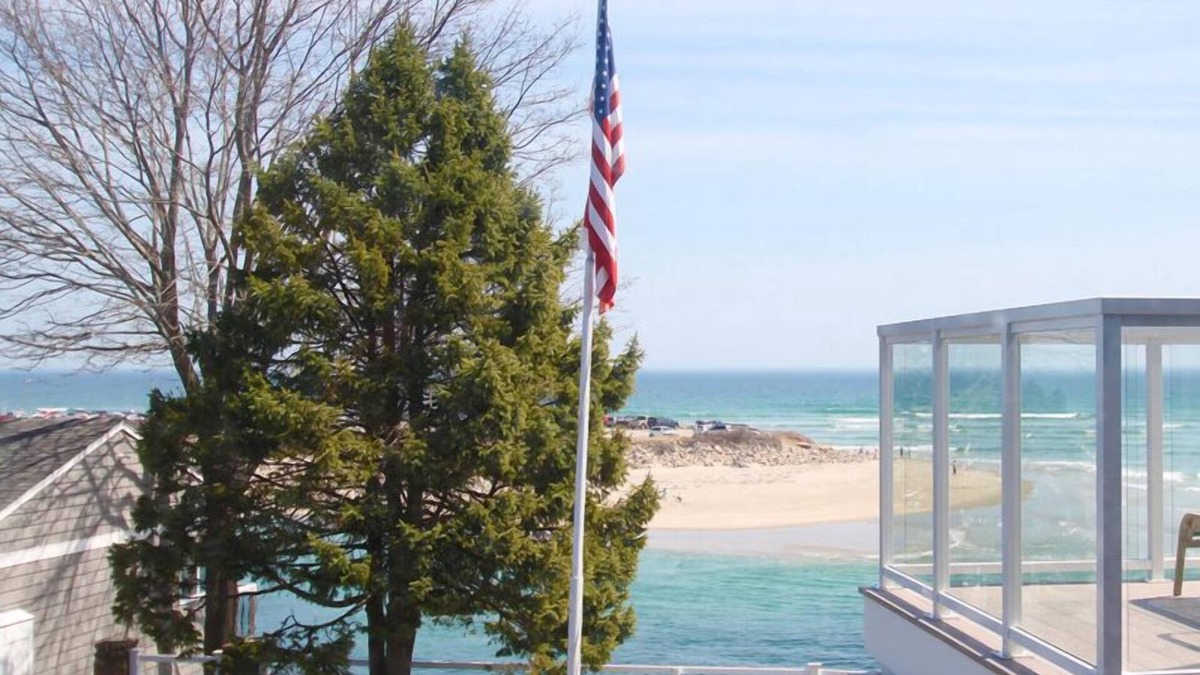 Ogunquit Hotel | Terrace by the Sea