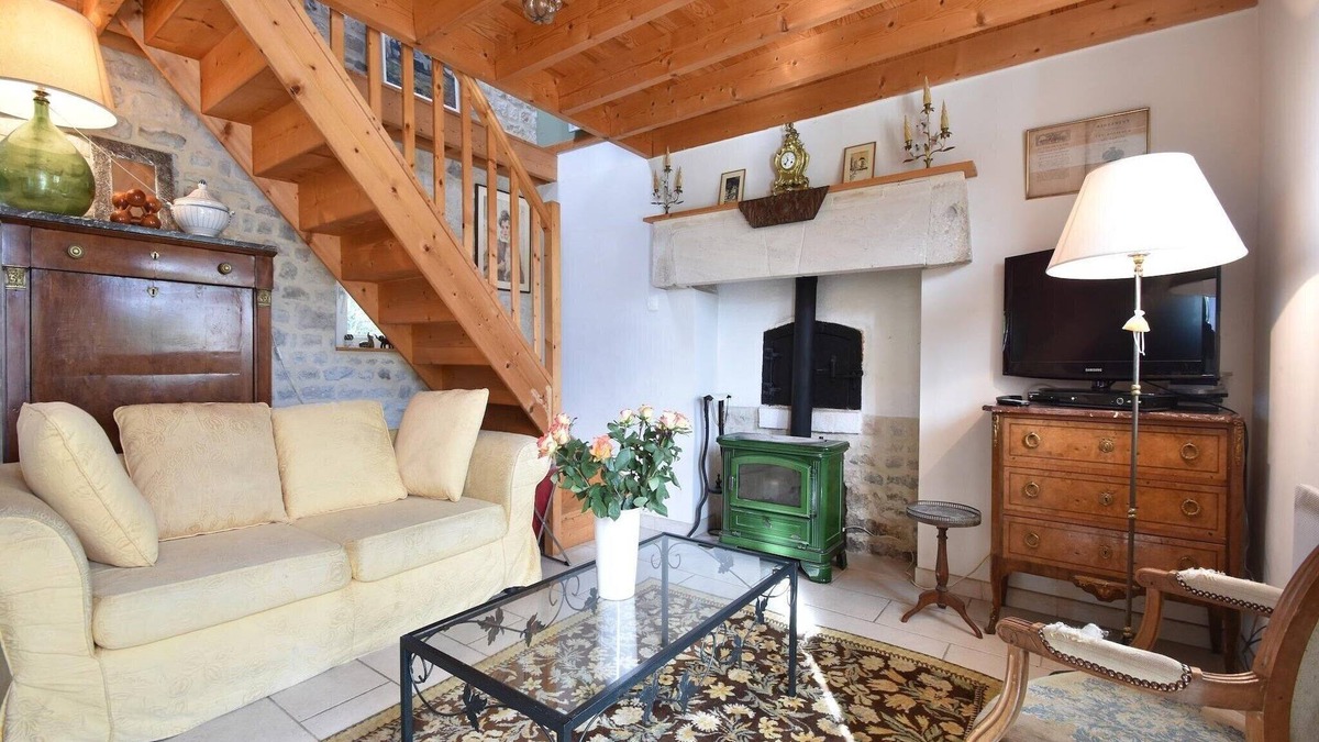 Fresville Cottage | Terrace & Tranquility Home