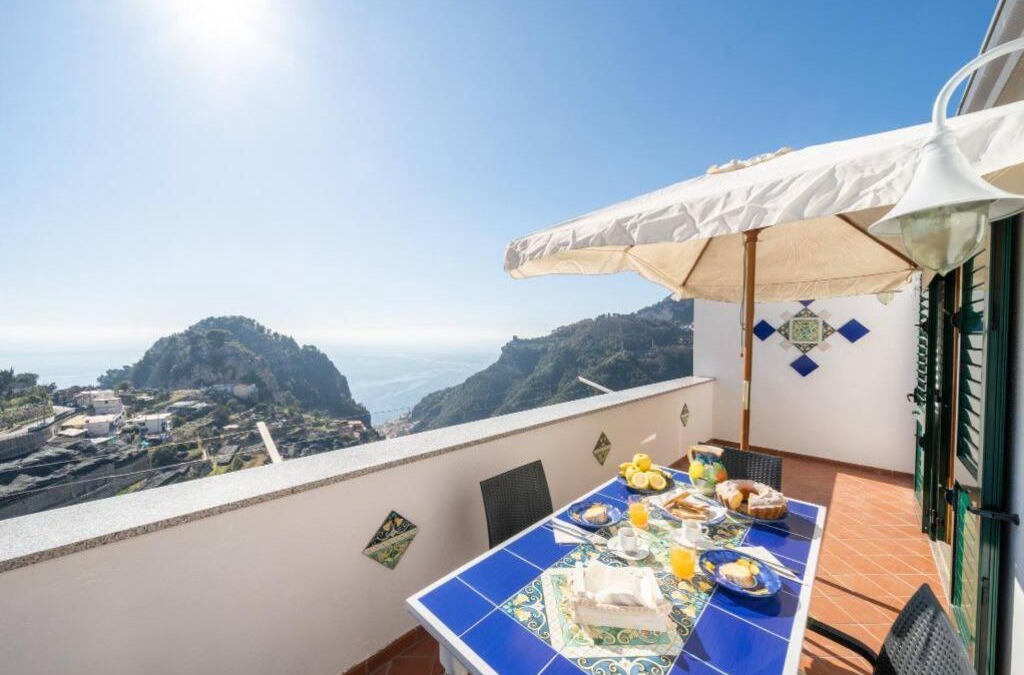 Pontone Apartment | Terrazza Belvedere a Pontone -Scala- Amalfi coast- park included