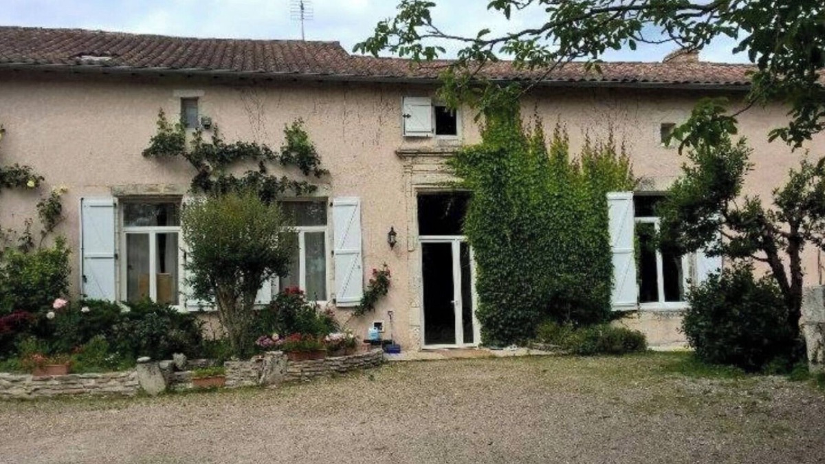 Riberac Villa | Terre Happy – Country House with Shared Pool in Ribérac