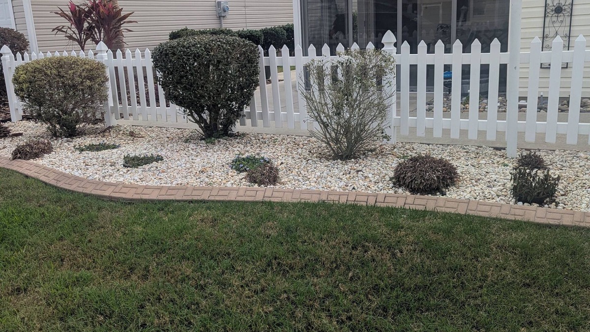 St. Charles House | Terrific 2 bed, 2 bath home in The Villages close to Sumter Landing w/golf cart