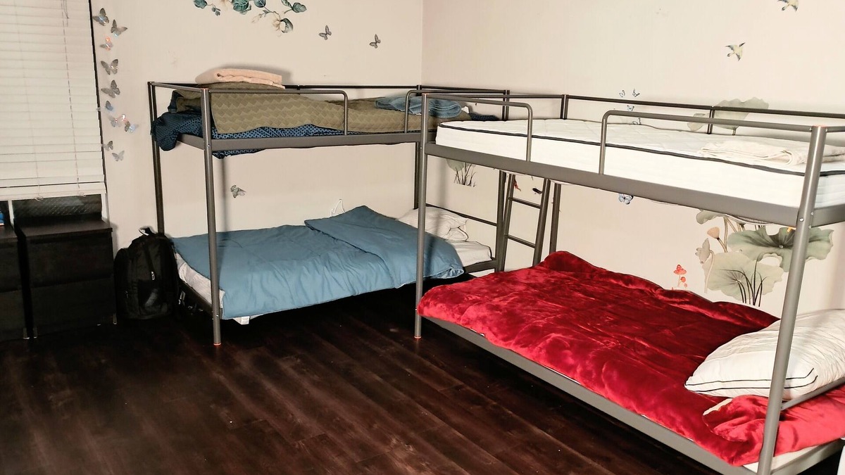Rampart Village Apartment | Terrific 2-bedroom apartment in amazing Los Angeles with fitness room, WiFi