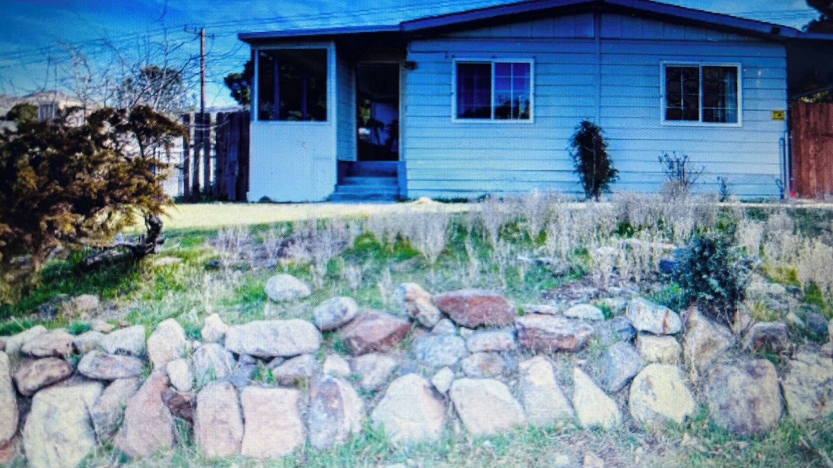 Bodfish House | Terrific 4-bedroom 2,5 bath comfort near Lake Isabella & Kern River