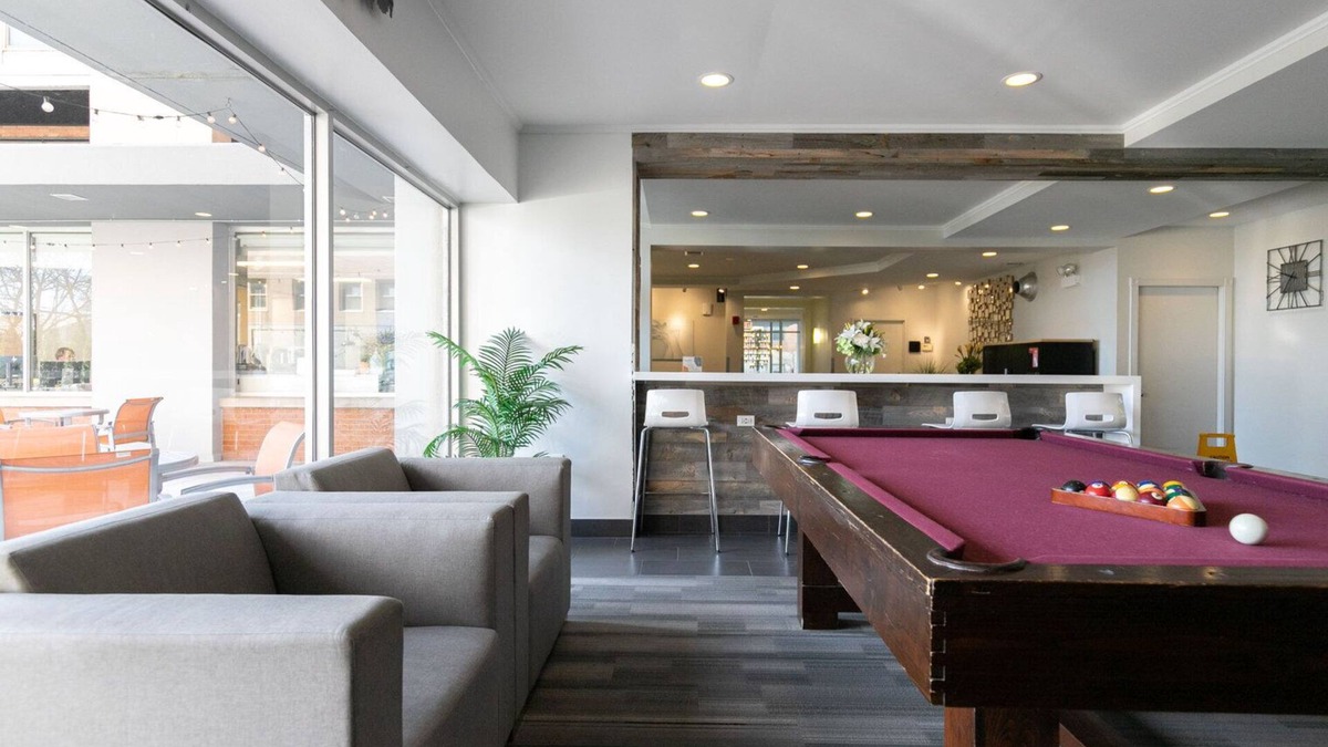 Edgewater Beach Apartment | Terrific Edgewater 1BR w/Fitness Center, Lounge & W/D, by Bluedground