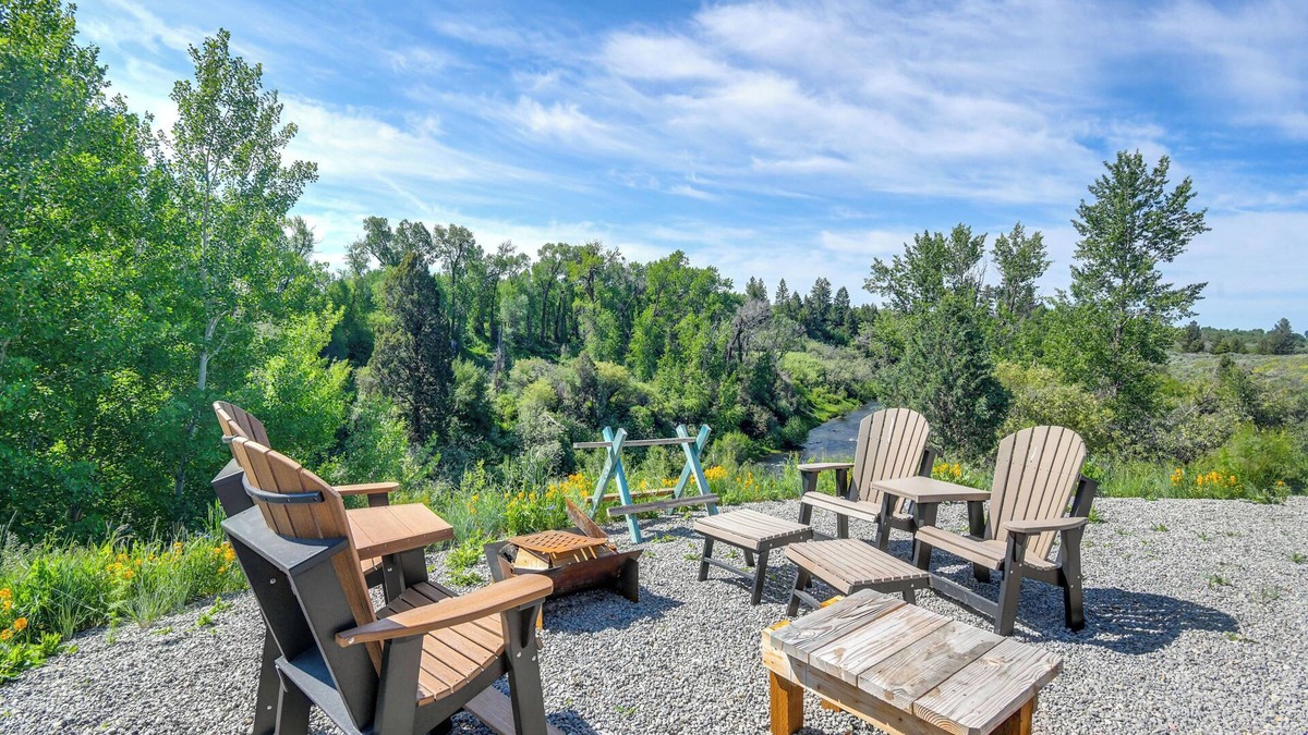 Ashton Cabin | Teton Mtn Views: Peaceful Riverfront Cabin!