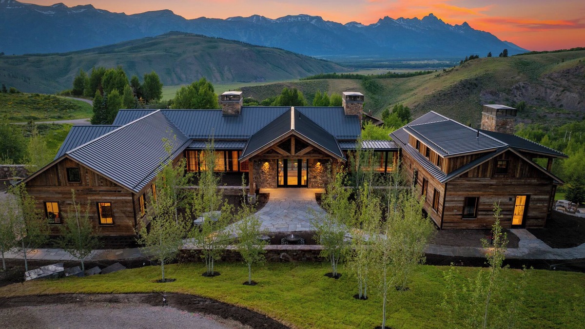 Spring Creek Ranch House | Teton View Retreat Spa Fireplace Club Access