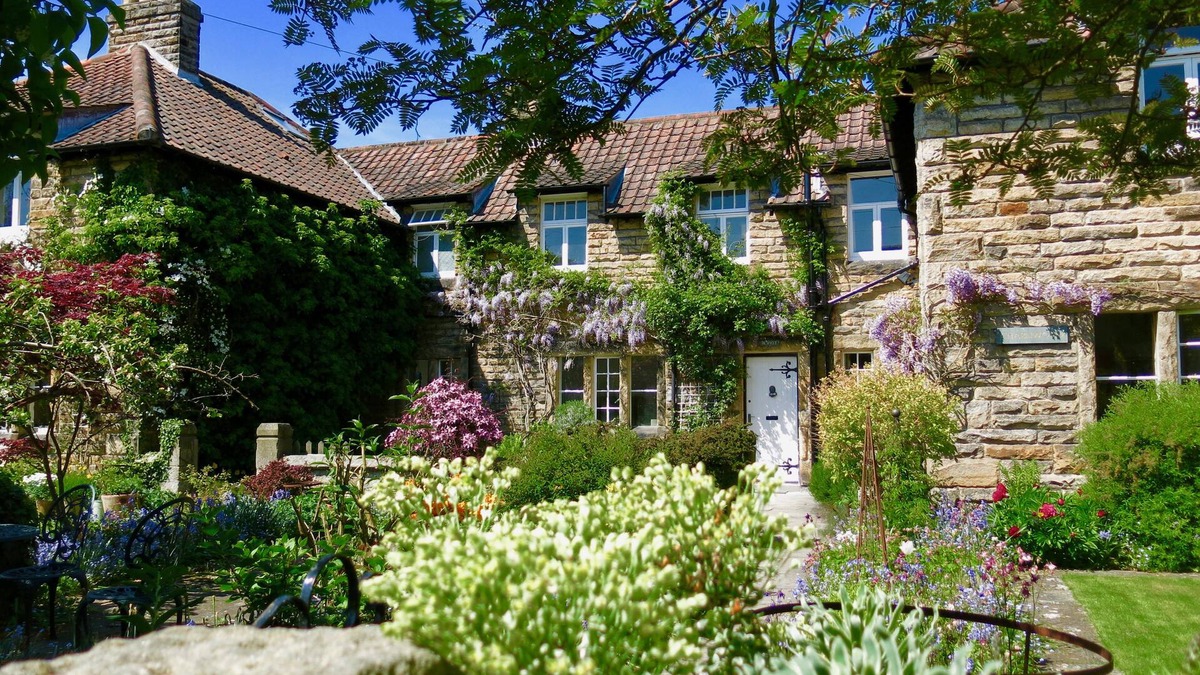 Corbridge Cottage | TEVIOT COTTAGE, family friendly, with a garden in Corbridge