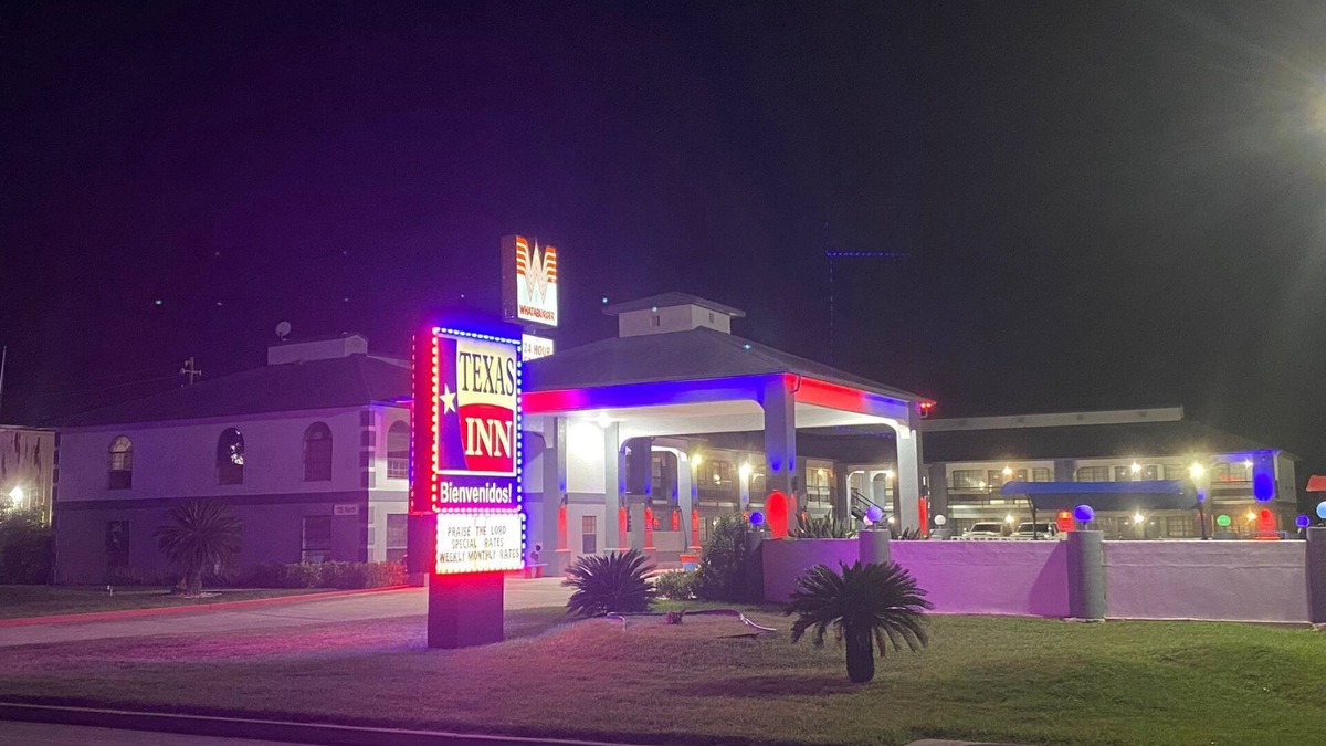 Raymondville Hotel | Texas Inn & Suites Raymondville