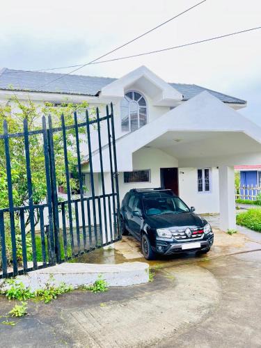 Kandal Villa | Teyt's White Home - 3 bedroom Villa