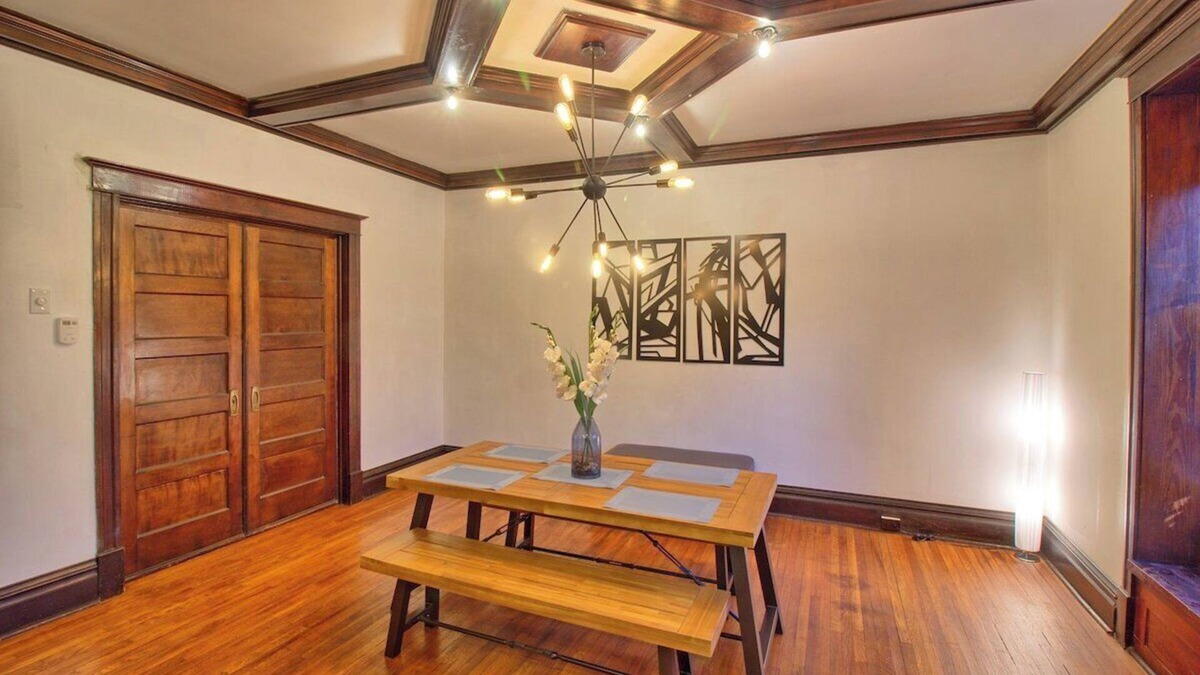 Tower Grove East House | TG Sanctuary | Historic 3BR | Private Yard + Den