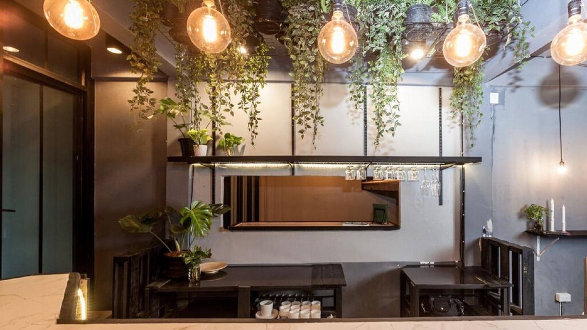 Phra Borom Maha Ratchawang Apartment | Standard Double Room BKK