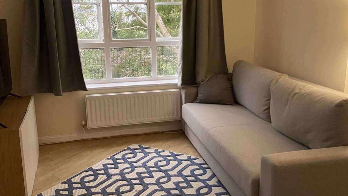 Thamesmead Apartment | THAMES VIEW APARTMENT