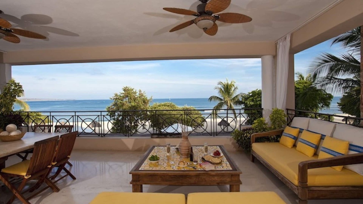 Punta de Mita Apartment | THANKSGIVING AND NEW YEAR'S REDUCED-TRUE BEACH FRONT- INSIDE THE GATES-MAID/COOK