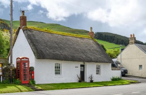 Kirk Yetholm House | Thatched Cottage on Northumberland border