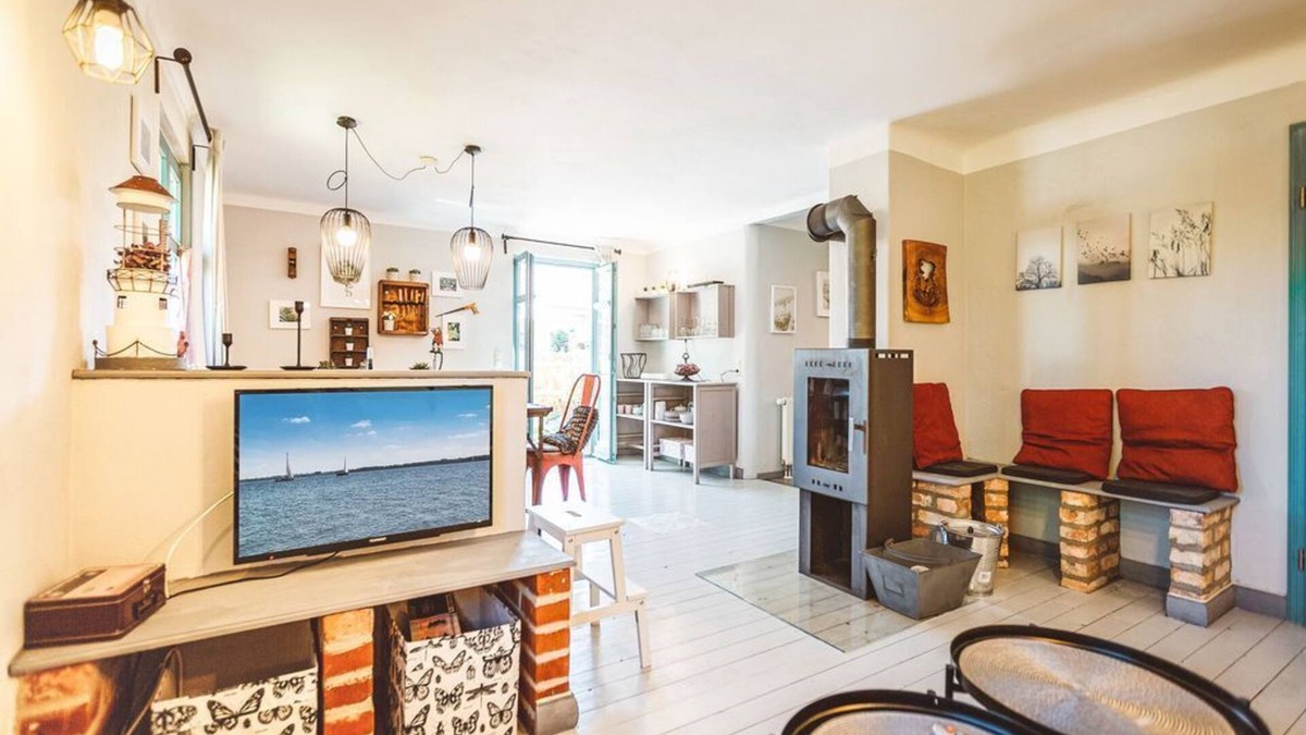 Neuendorf House | Thatched vacation home Seelchen