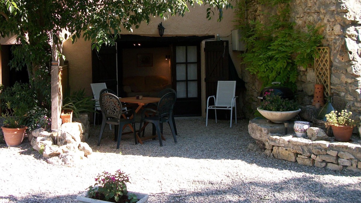 Lorgues Apartment | The 10m x 5m pool is shared as is the large natural garden