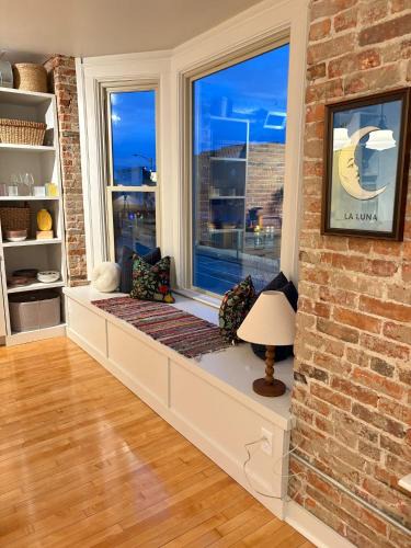 De Pere Apartment | The 1913 - Newly Renovated Historic Downtown Loft