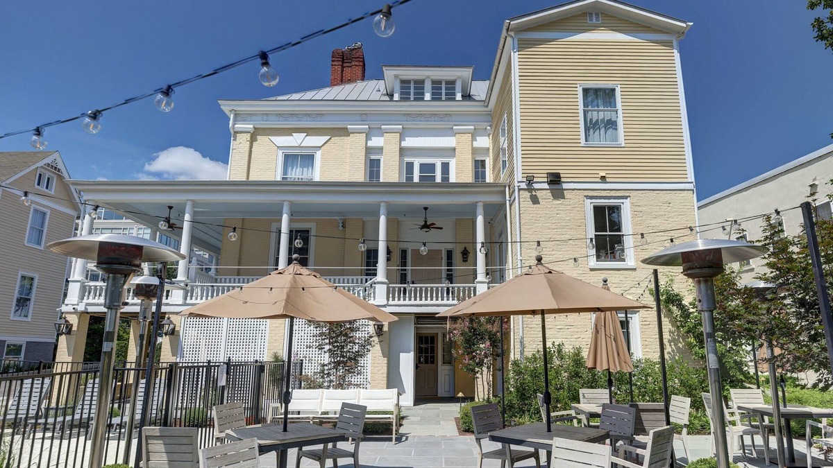 North Downtown Hotel | The 200 South St | King Rm 1