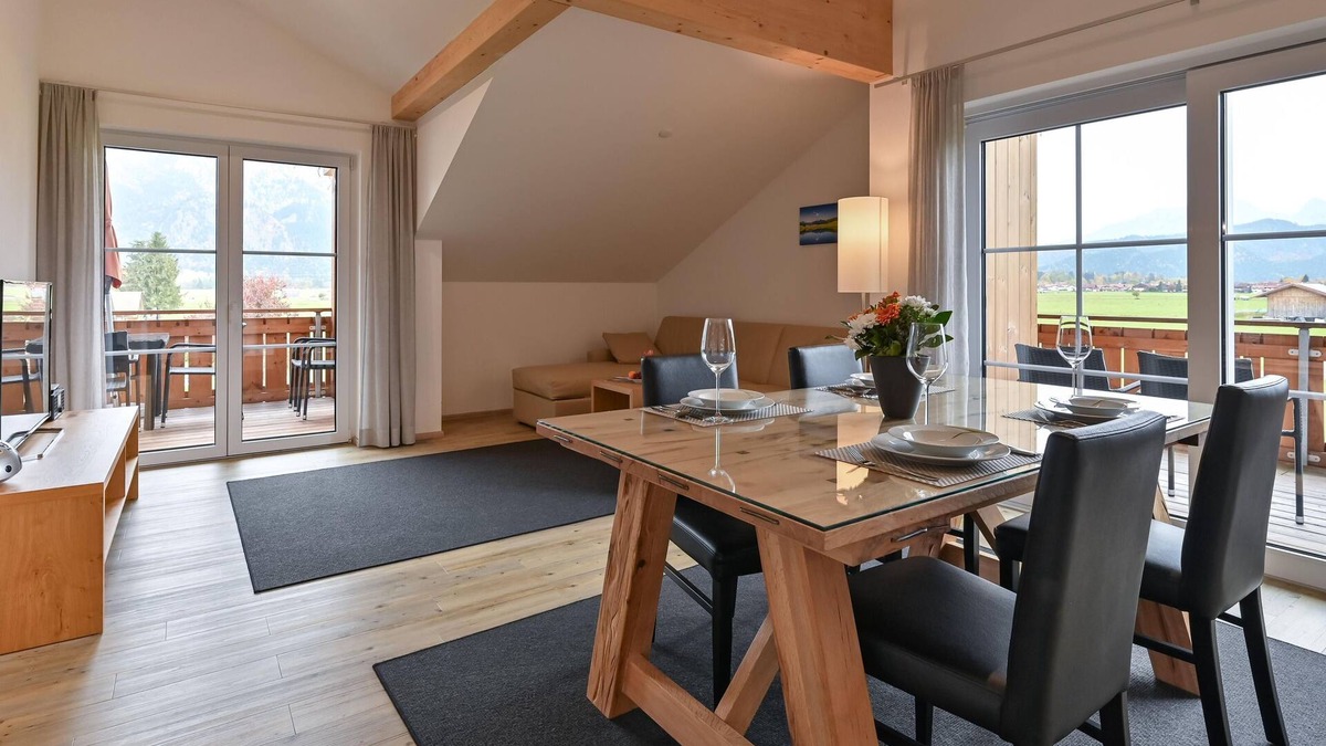 Schwangau Apartment | The 3-room apartment is located on the 2nd floor.