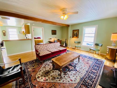 Bisbee Apartment | The 400 Club in Brewery Gulch