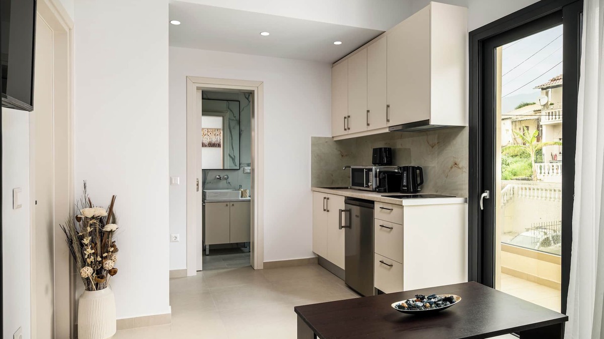 Ipsos Apartment | The 7 Suites, An Elegant Living in Ipsos by Konnect